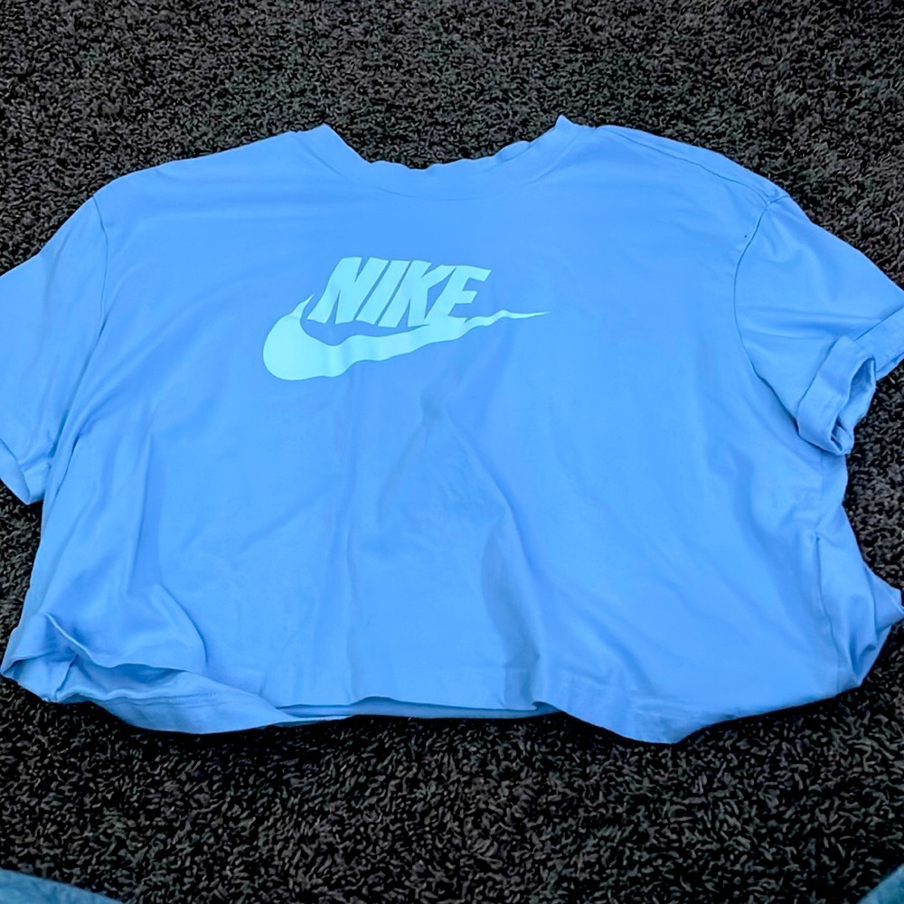 Nike t-shirt